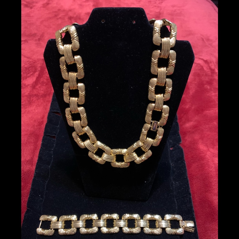 Bold Elegance Necklace and Bracelet Set